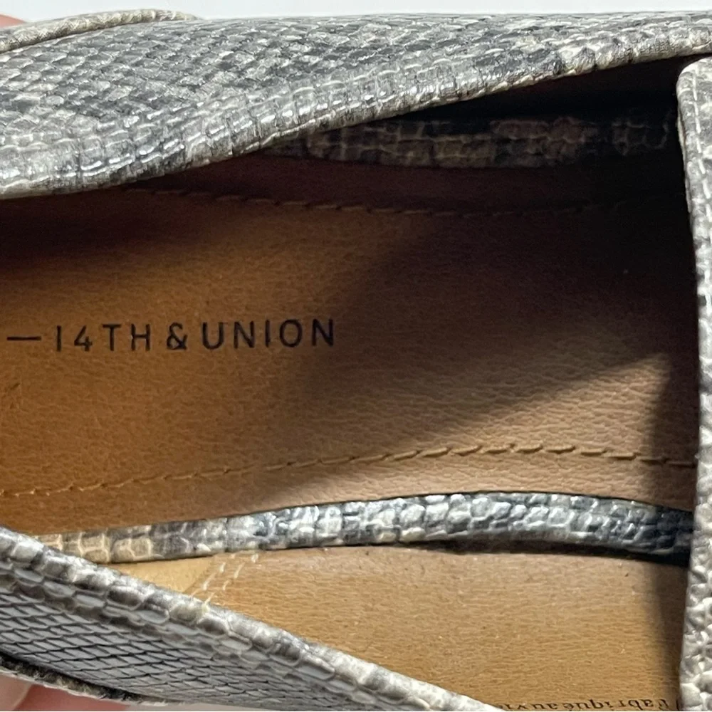 14th‎ & Union Gray Snakeskin Loafers